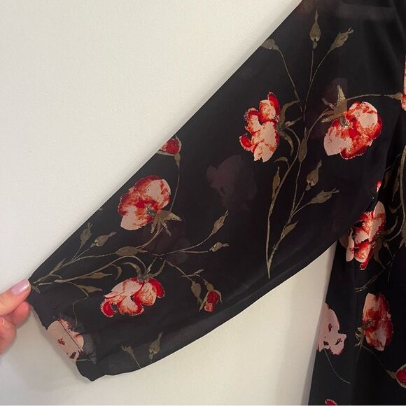 Isabel Maternity By Ingrid & Isabel Empire Floral Blouse Tie Back Top Size Small - Picture 6 of 11